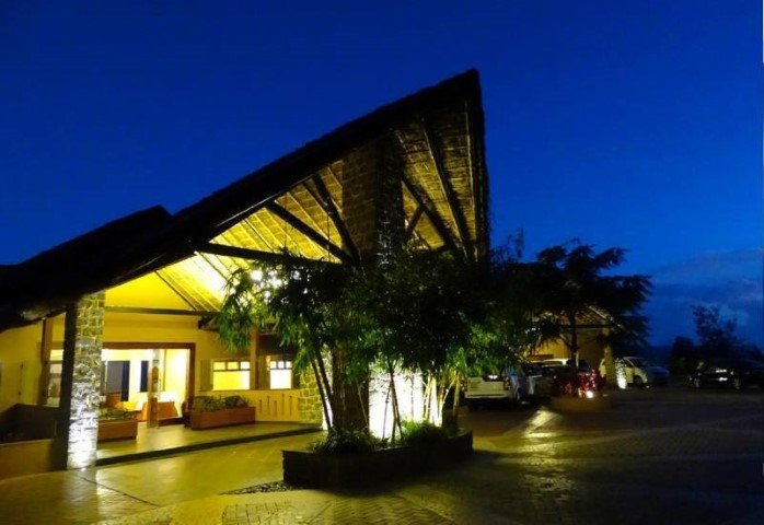 POETREE SAROVAR PORTICO THEKKADY